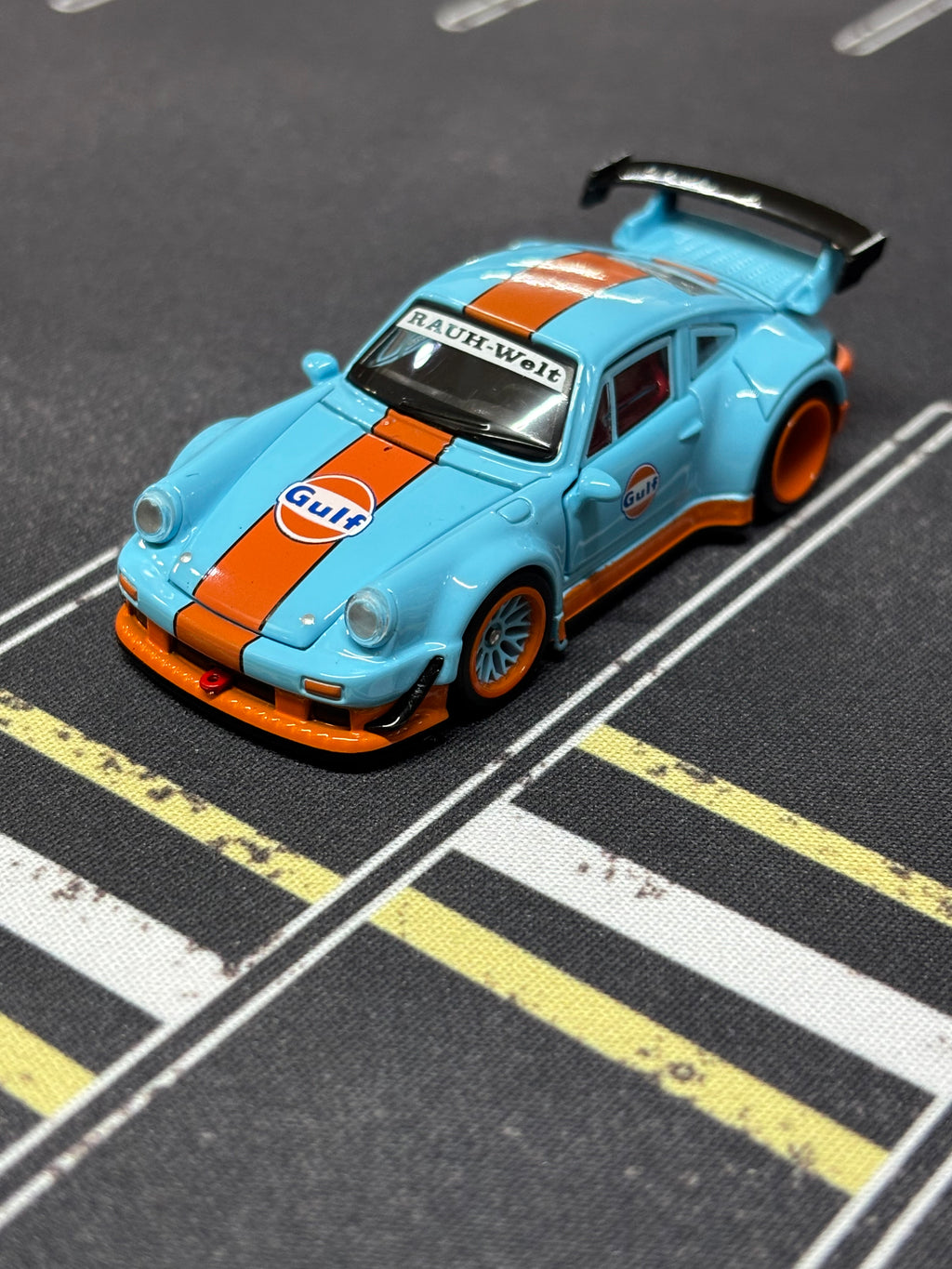 FG RWB 930 (Gulf Livery)