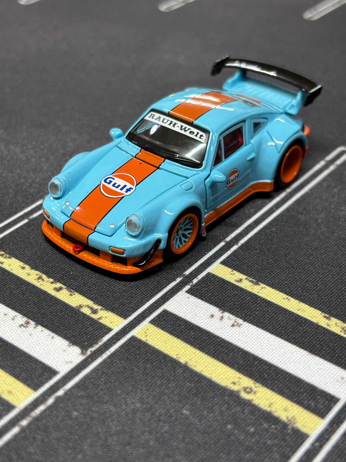 FG RWB 930 (Gulf Livery)