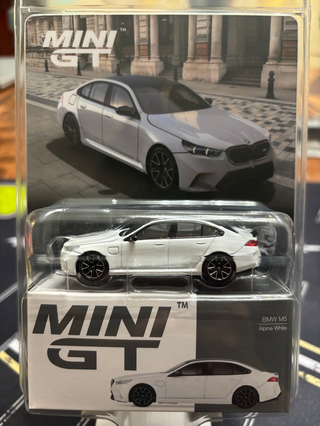 Mini GT BMW M5 Alpine White MGT1092