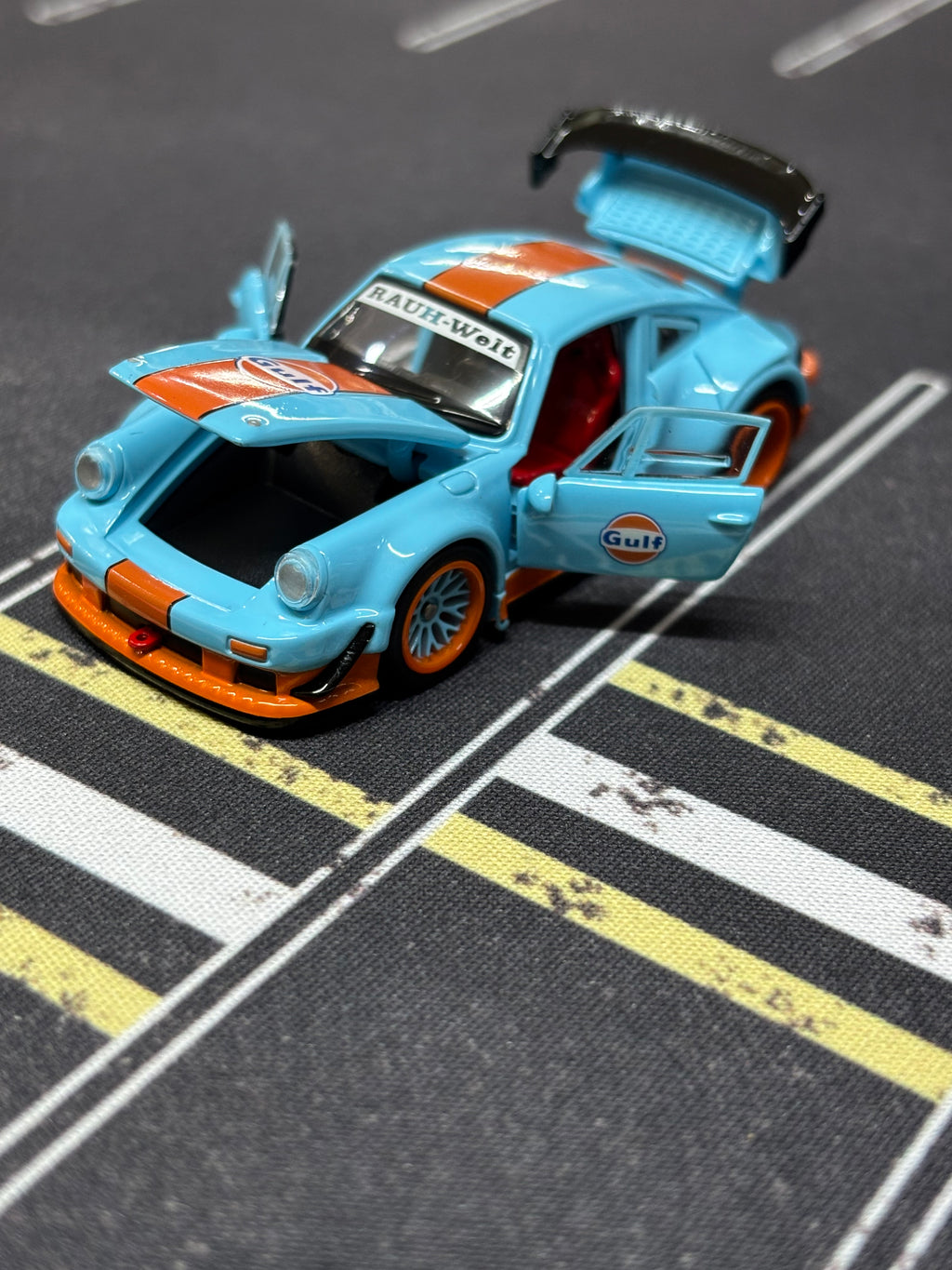 FG RWB 930 (Gulf Livery)
