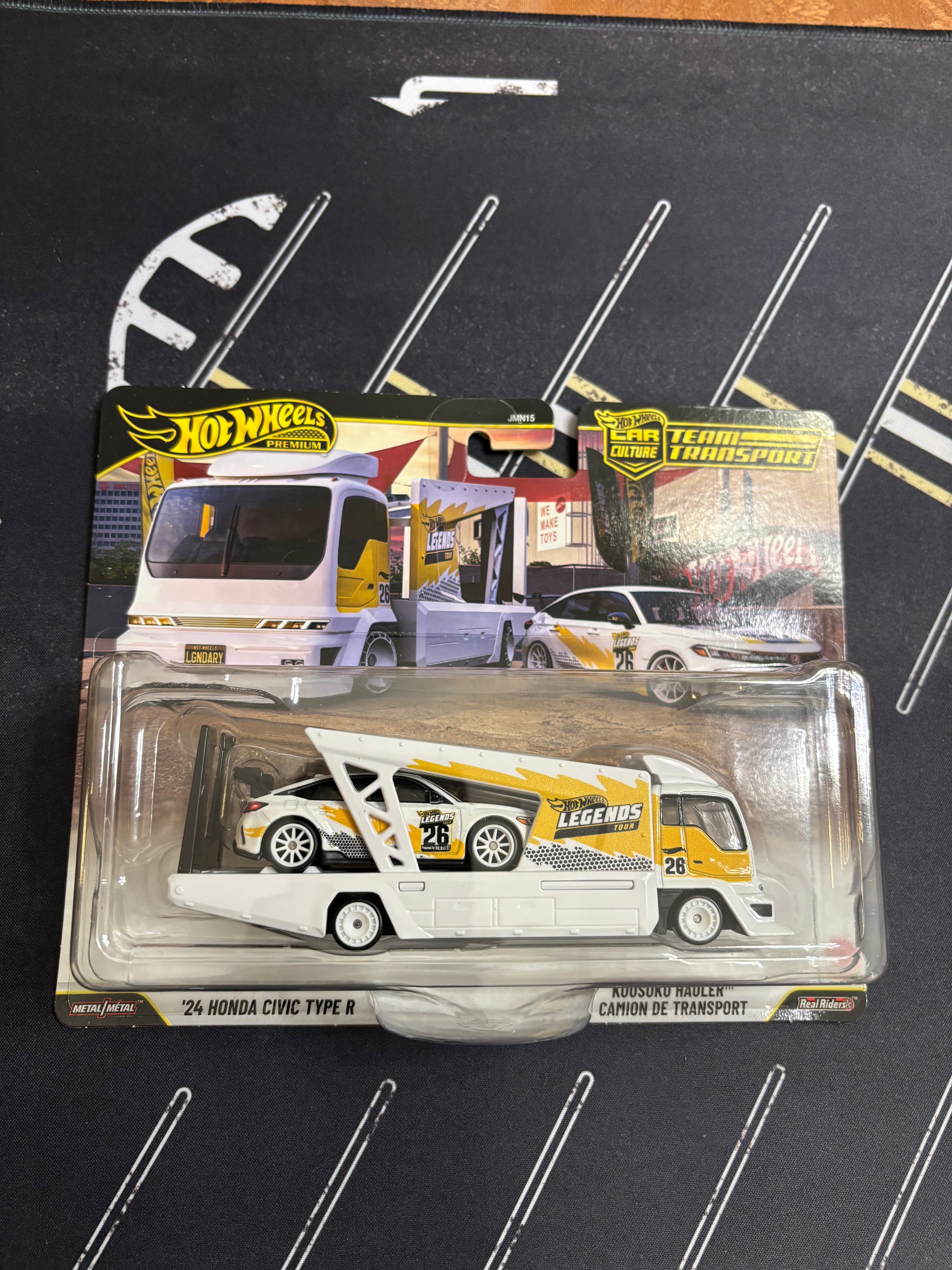 Hot Wheels Team Transport 24 Honda Civic Type R Legends Tour
