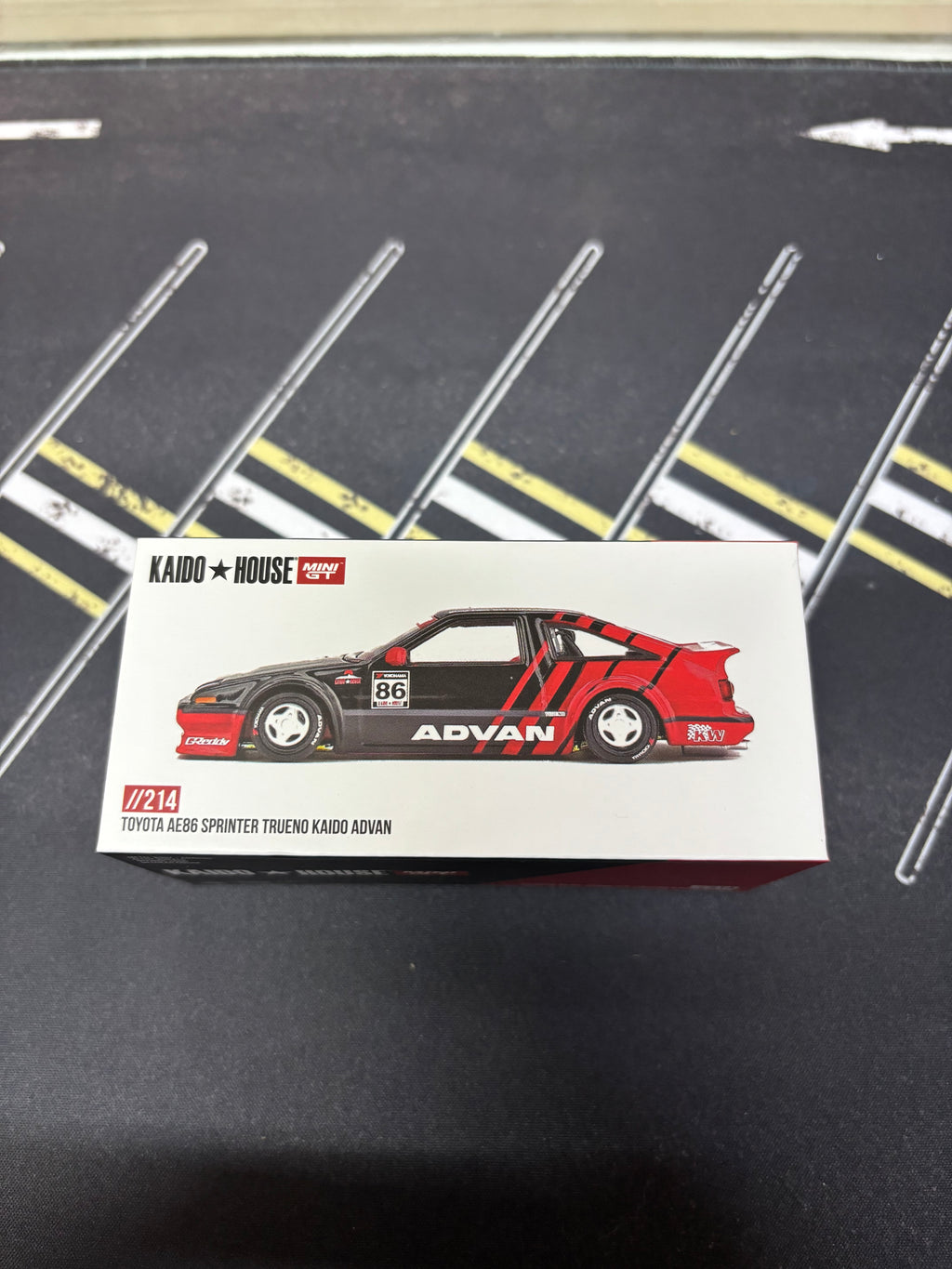 Kaido House Toyota AE86 Sprinter Trueno Kaido Advan KHMG214